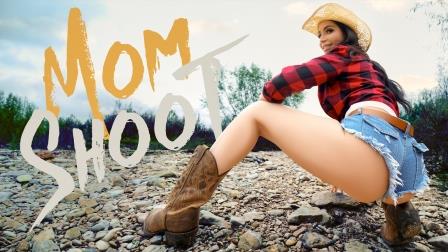 MomShoot Cowgirls Crave Cock