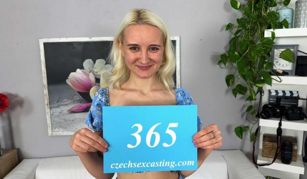 Czech Sex Casting E365 Sexy blonde is trying her luck in casting coach
