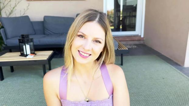 Jacquie Et Michel TV Rebecca finds a beautiful connection with Elektra