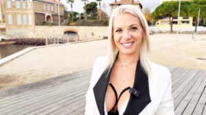 Jacquie Et Michel TV Ava 28 years old a very sexy businesswoman